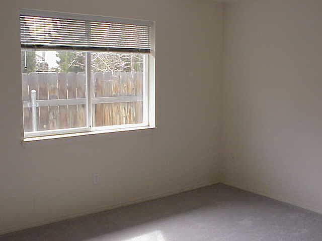 Building Photo 5