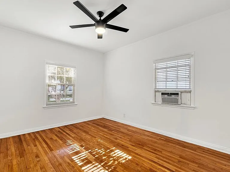 426 N Maple Dr #426 — Photo 22