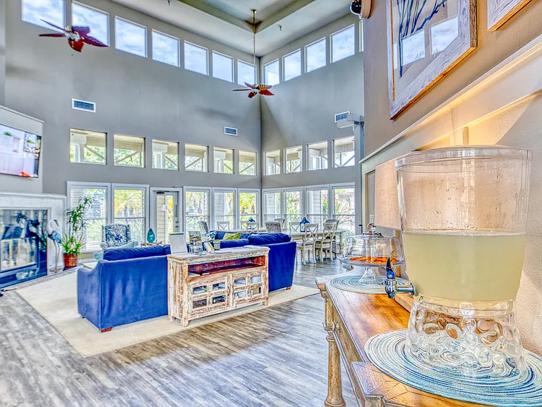 Palm Cove Apartments — Photo 94