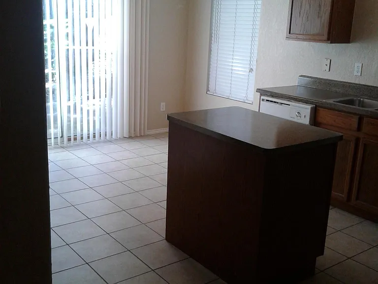 9102 Tezel Lndg — Photo 4