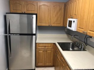8405 NW 8th St APT 206, Miami, FL 33126