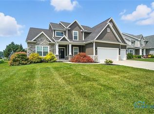 700 Delaware Dr, Perrysburg, OH