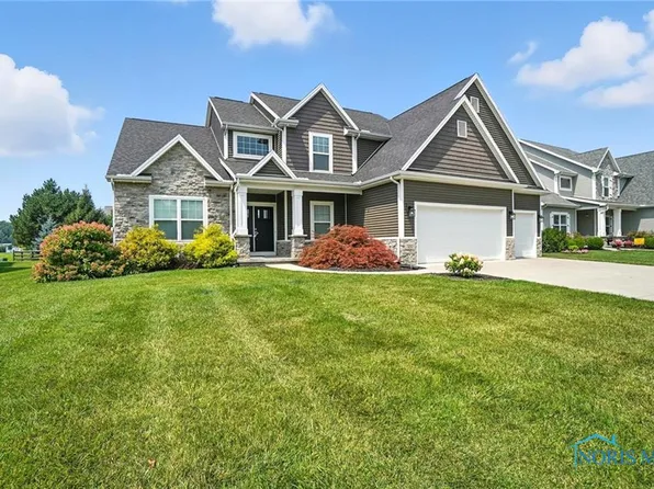 700 Delaware Dr, Perrysburg, OH 43551