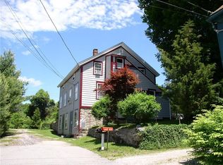 12 Railroad St #B, Richmond, RI 02875