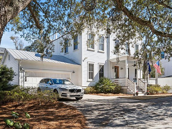 3rd image of 49 Rose Ln