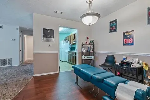 910 Augusta Dr — Photo 10