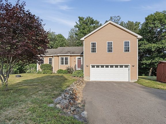 2nd image of 251 Pleasantdale Rd