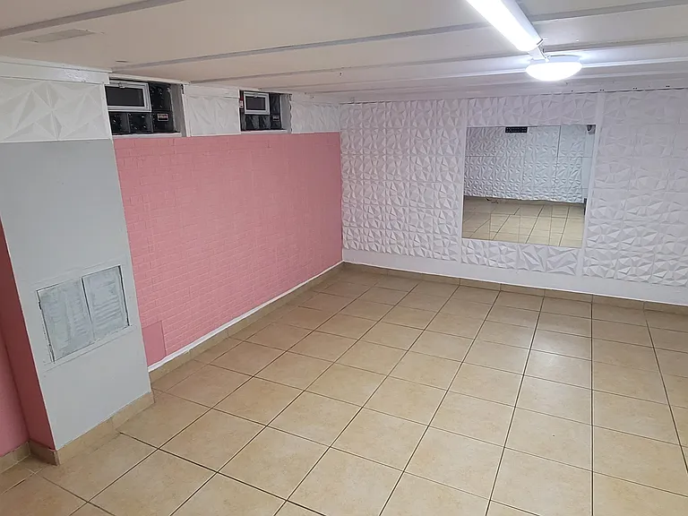 445 E Lincoln St — Photo 28