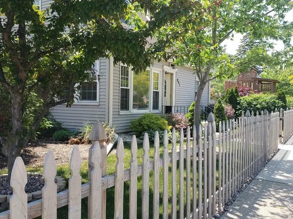 801 Melvin Ave, Racine, WI 53402
