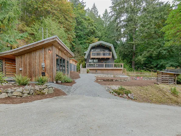 384 Roland Rd, Saltspring Island, BC V8K 1V1
