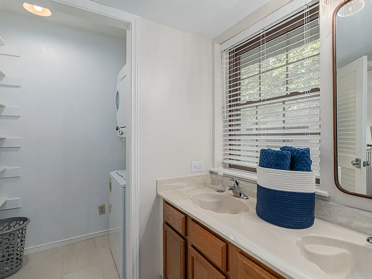 9910 Royal Ln #1101 — Photo 18