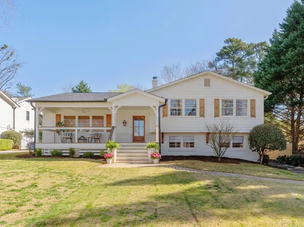 17 N Brookwood Dr, Greenville, SC 29605