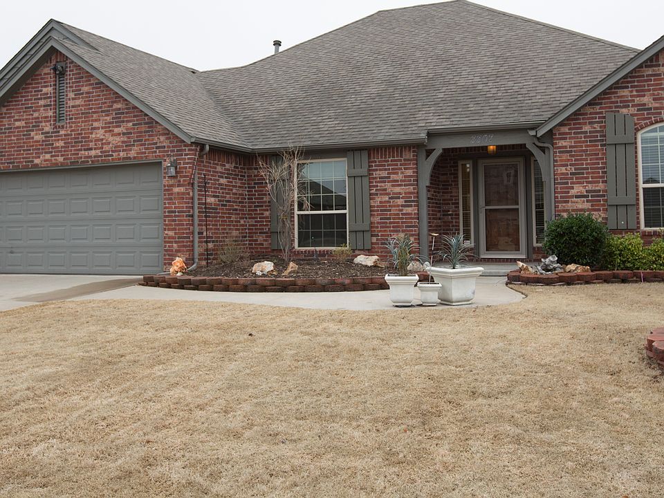 1st image of 3307 E Fairmont Pl