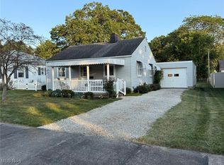 242 Lewis Ave NW, New Philadelphia, OH 44663