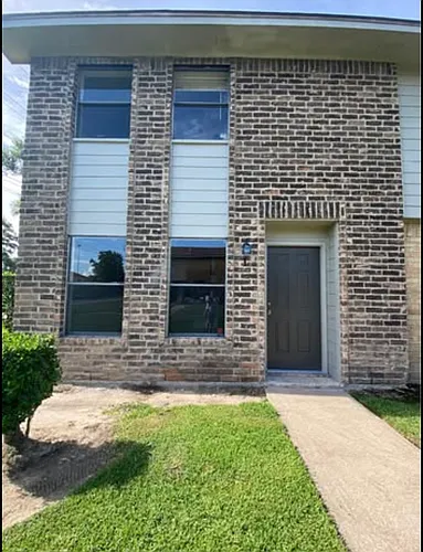 2700 N 16th St Photo 1