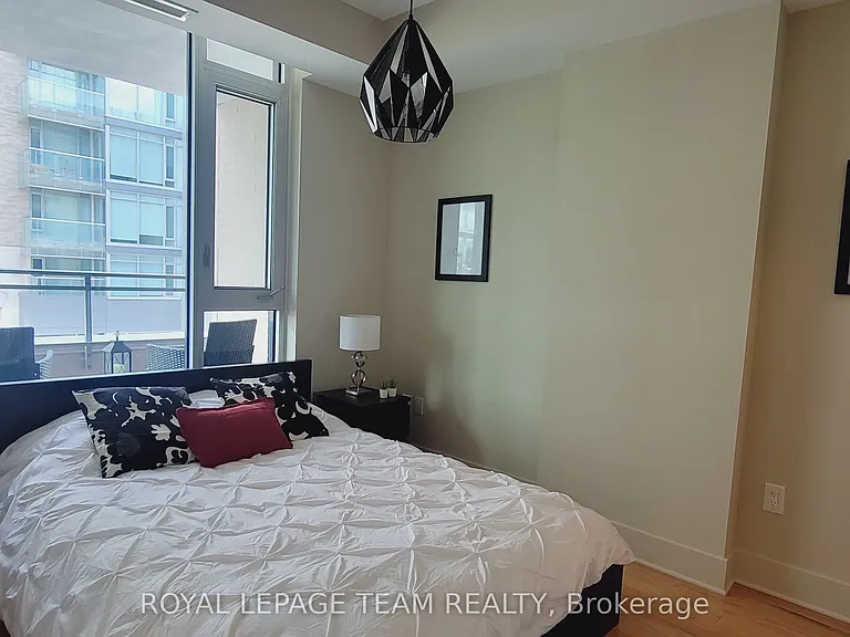 101 Richmond Rd #317 — Photo 8