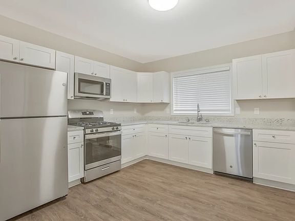 3rd image of 2148 Green Forrest Dr