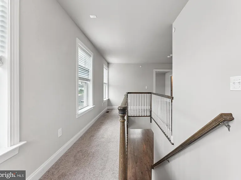 38 Lacey Ln — Photo 23