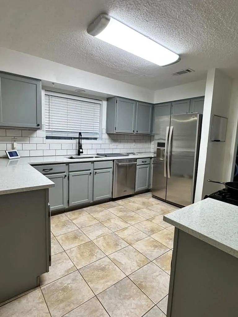 3 bed, 2.5 bath, 1851 sqft, $1,875 — Photo 4