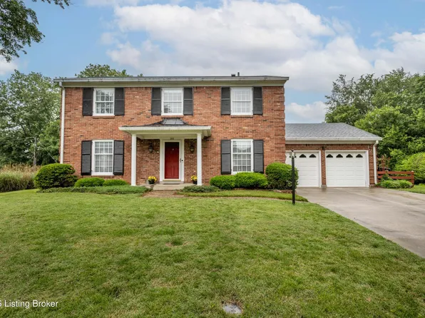 210 Dunbar Pl, Douglass Hills, KY 40243