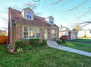 10606 S Whipple St, Chicago, IL