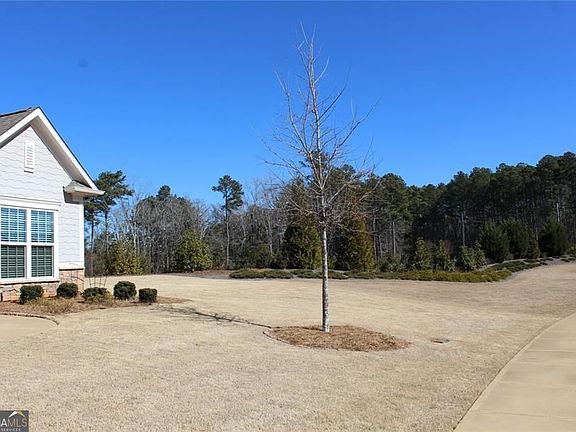 5th image of 1060 Pebble Creek Rd