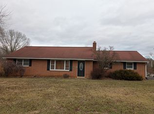 2039 Pine Dr, Lancaster, PA 17601