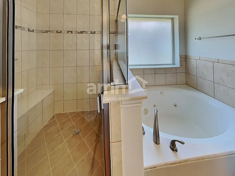 3720 Drexel Dr — Photo 11