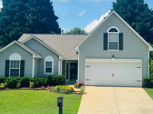 106 Stockbridge Dr, Greer, SC 29650