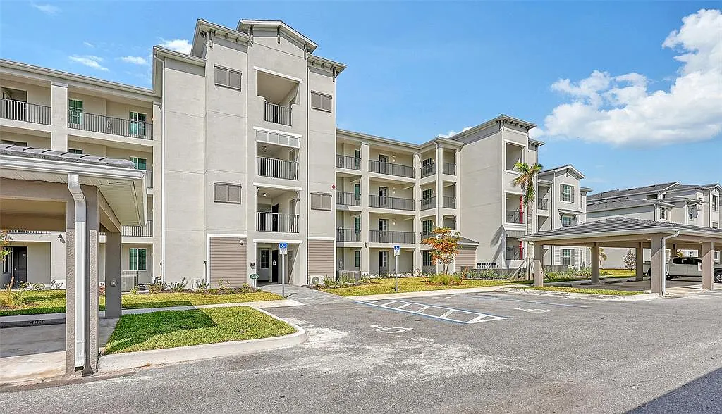 2 bed, 2.0 bath, 1154 sqft, $6,000 — Photo 2
