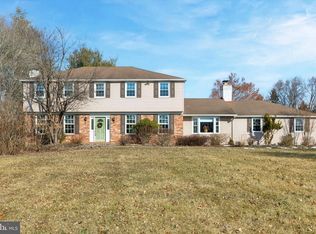 818 Sharon Cir, West Chester, PA