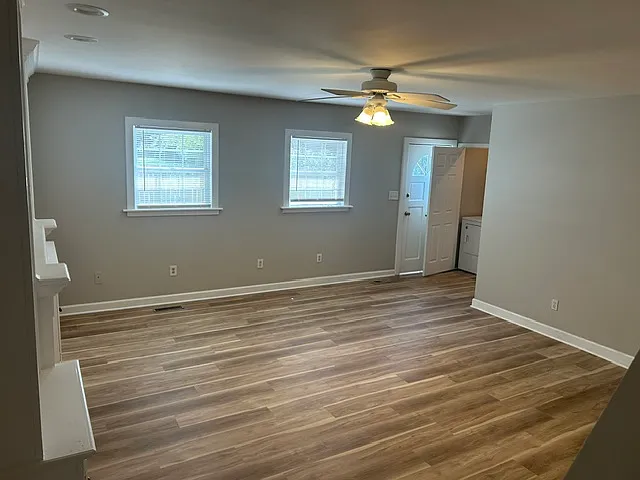 526 E Barbee Ave — Photo 8