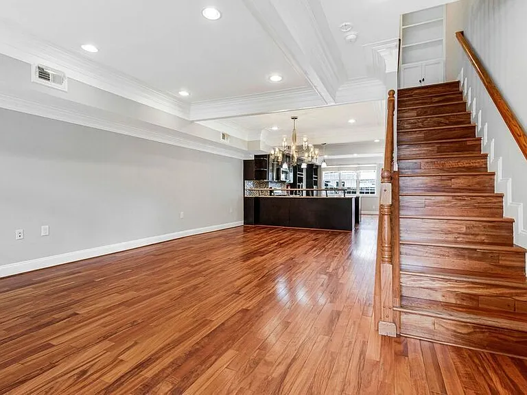 919 Decatur St NW — Photo 5