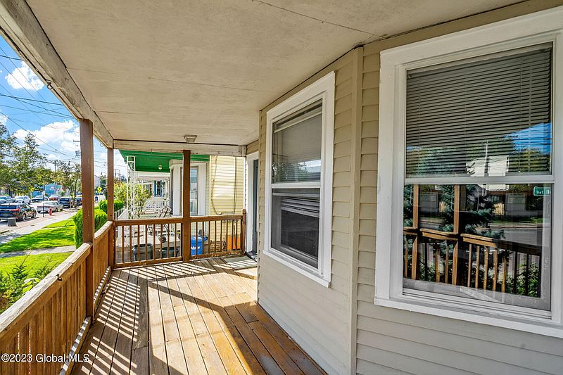 3rd image of 277 Delaware Avenue