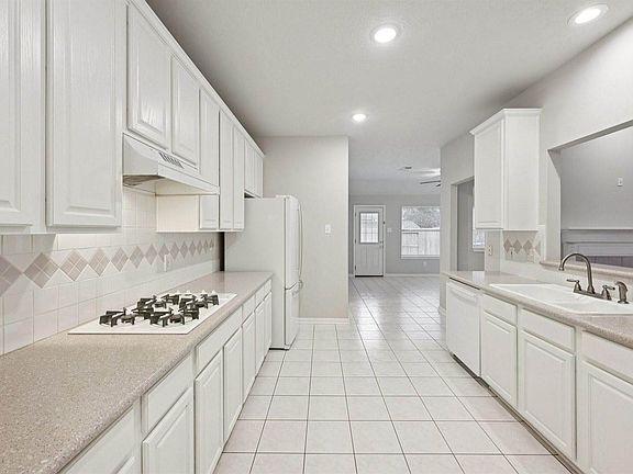 2nd image of 15406 Juniper Cove Ct