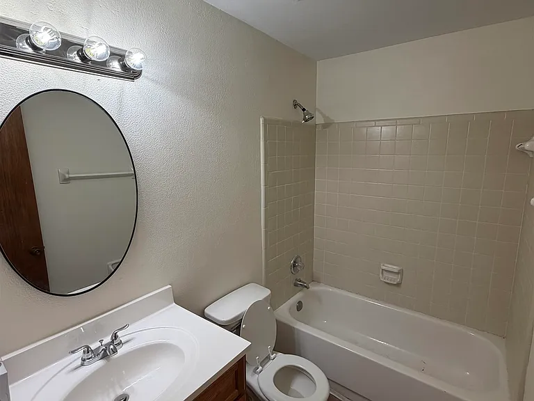 2434 Dundee Dr — Photo 13