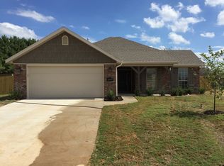 2919 S East St, Rogers, AR 72758