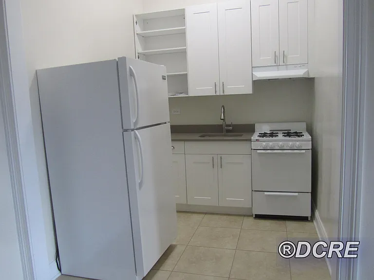 6751 N Sheridan Rd #10 — Photo 3