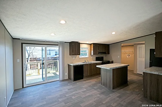 1358 Bartels Ct — Photo 7