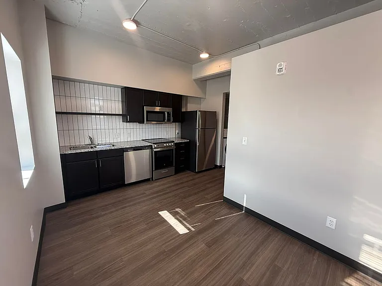 The Arnold Apartments — Photo 25