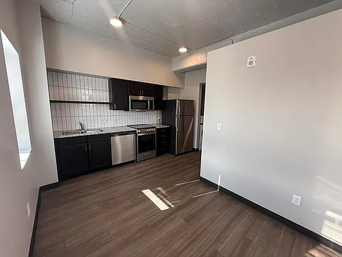 Floor plan 214
