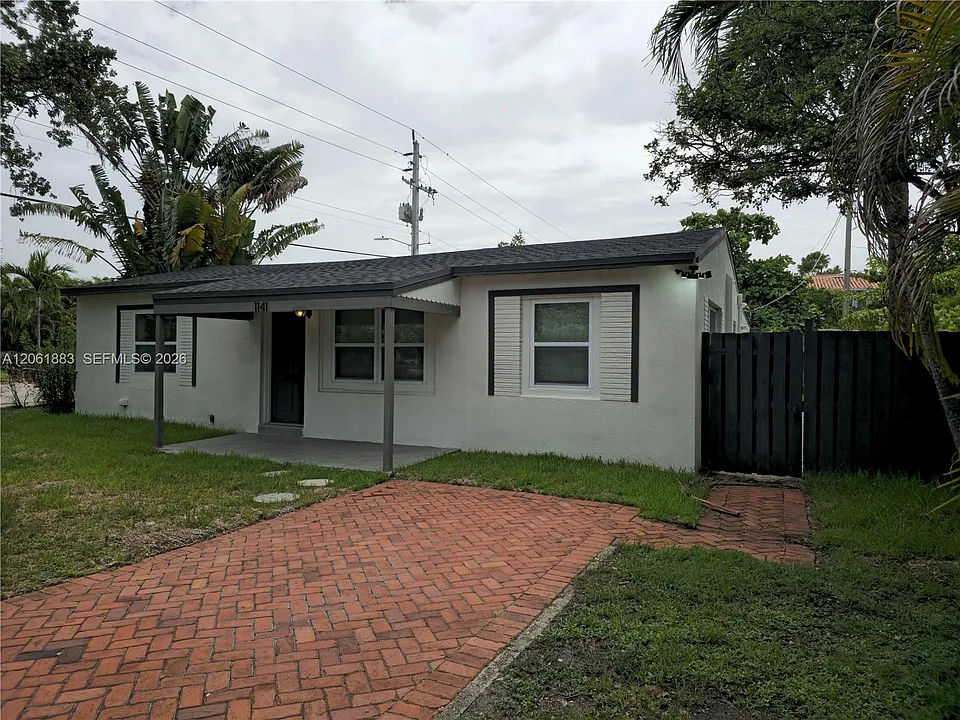 1141 SW 8th Ter