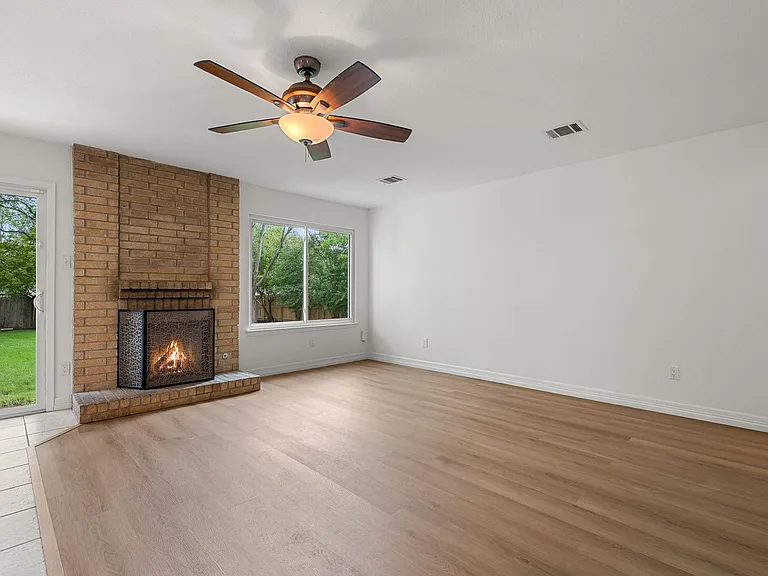 11811 Carshalton Dr — Photo 17