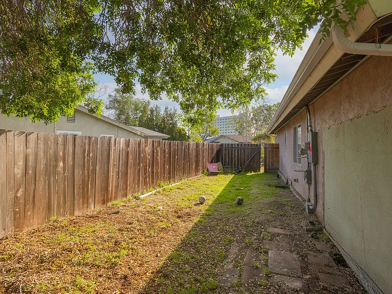 5382 Hewlett Dr — Photo 18