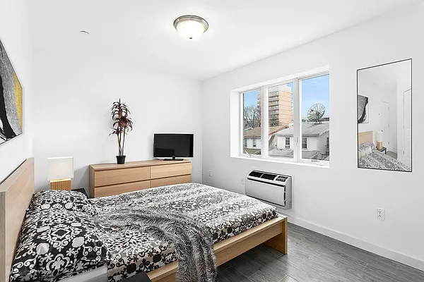 Sold by Compass | media 3