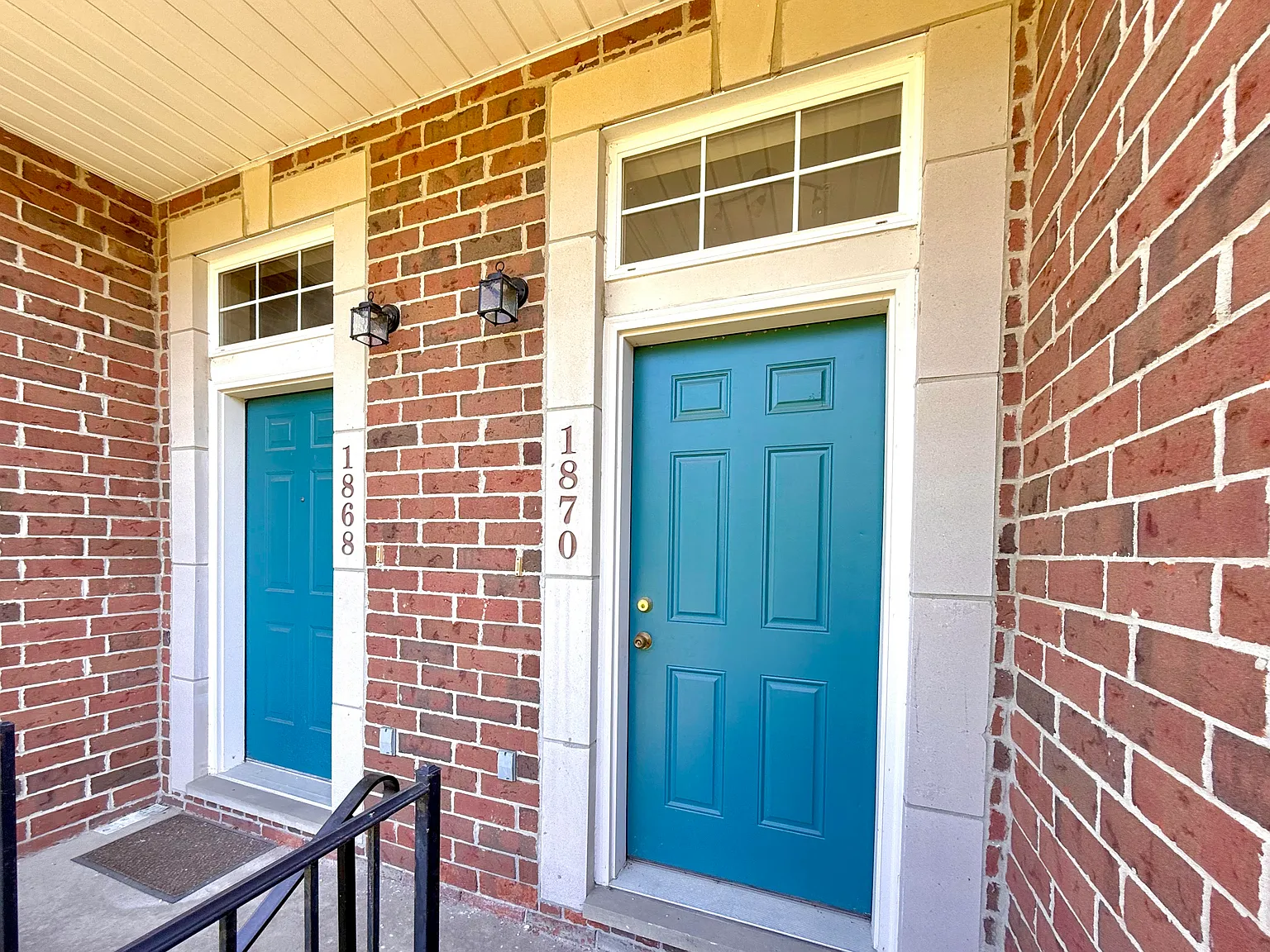 3 bed, 1402 sqft, $2,350 — Photo 2