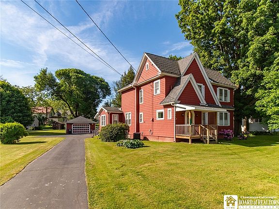 3rd image of 8698 1st St