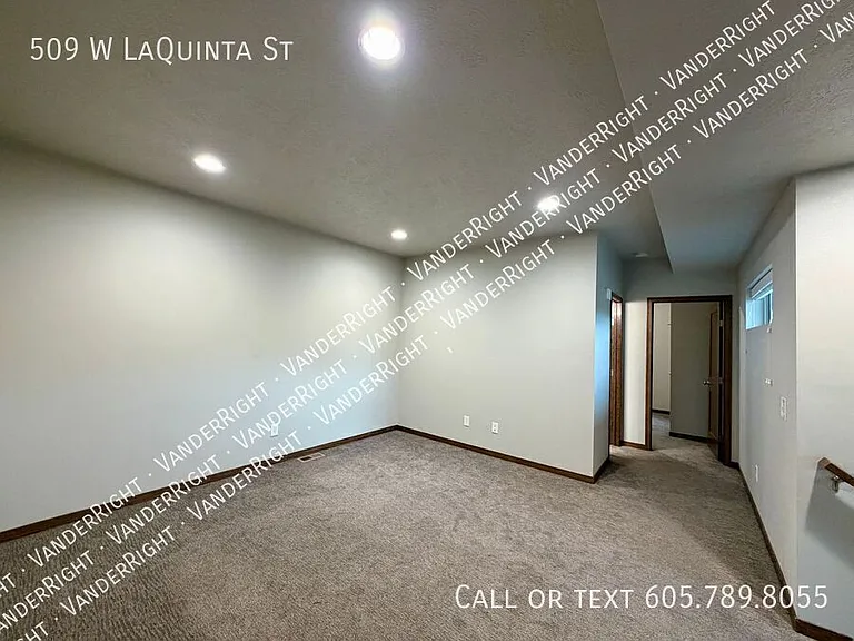 509 W Laquinta St — Photo 20