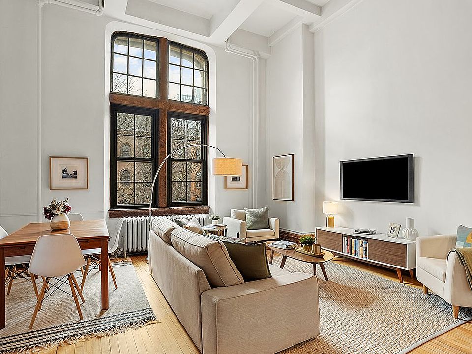 1st image of 555 Washington Ave APT 2C