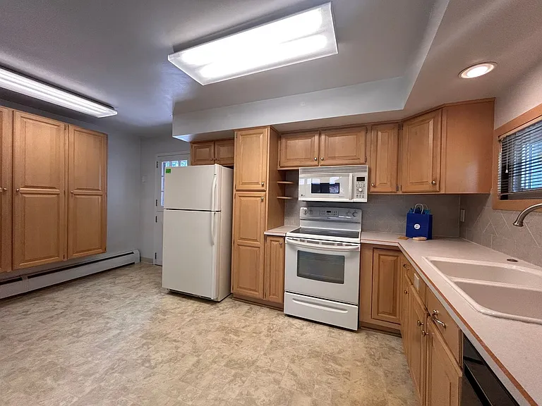 255 Ammons St — Photo 17